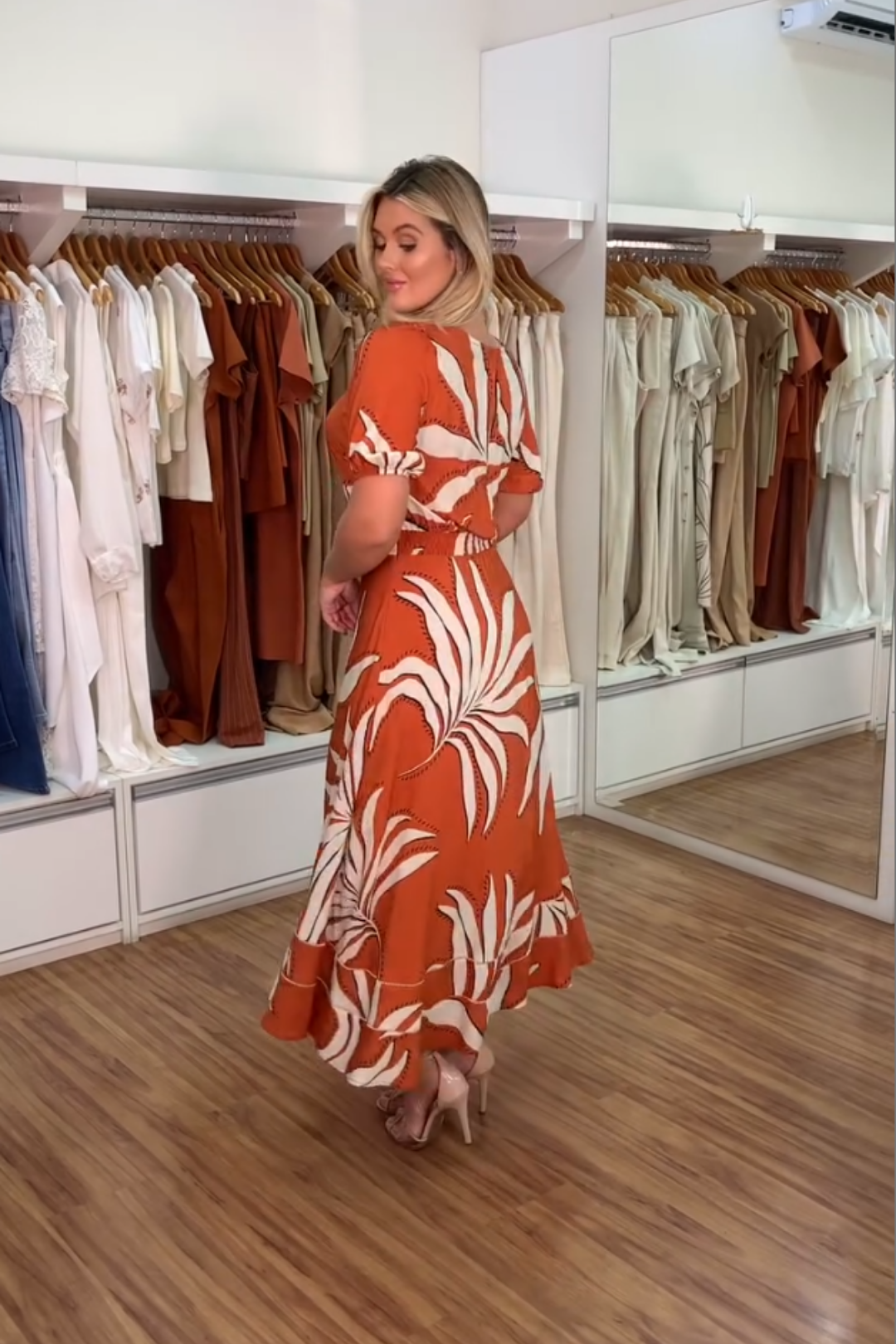 1640 | Vestido Midi Rebeca - Tropical Rust ✨